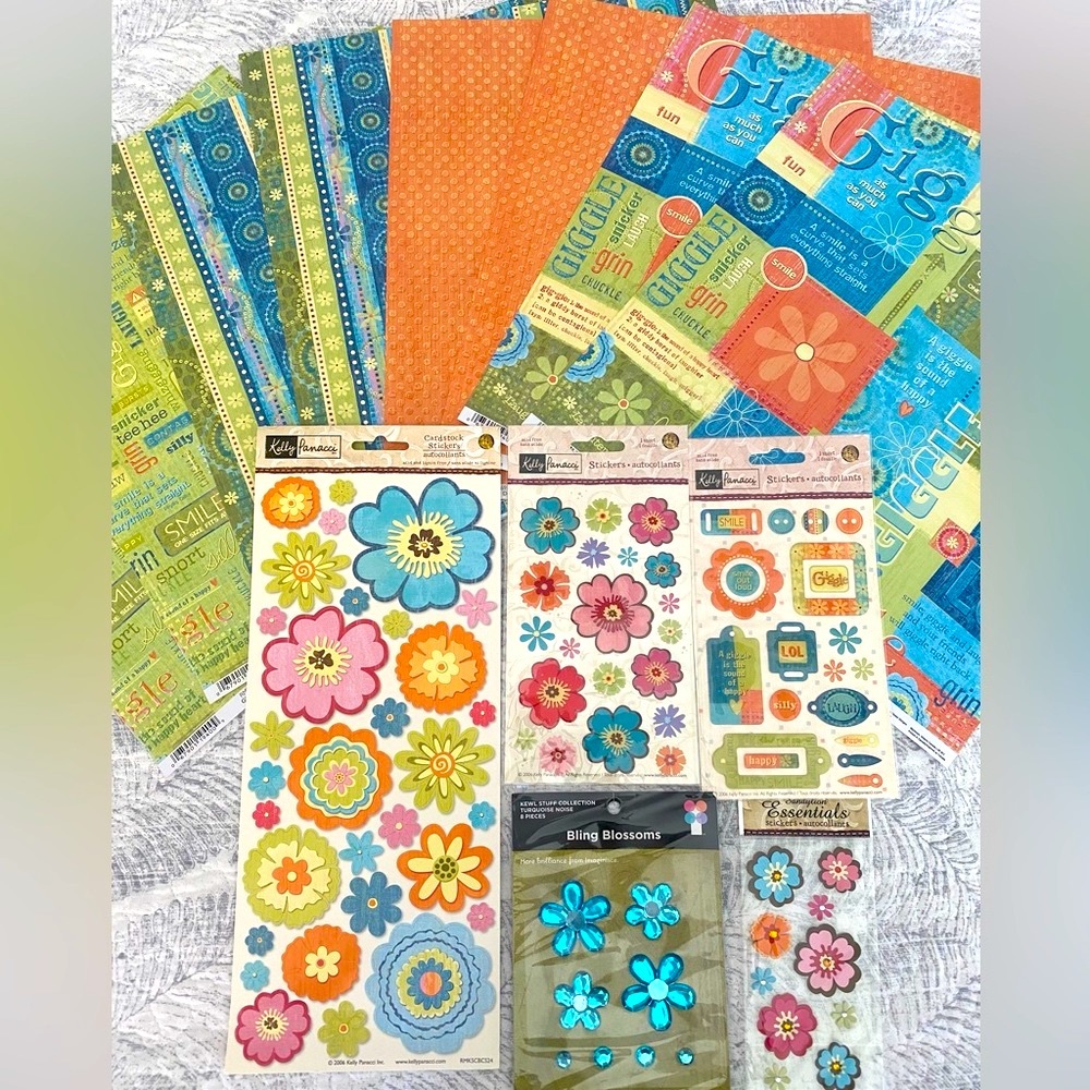 🌼 SANDYLION “SMILE , LAUGH & GIGGLE” STICKERS & SCRAPBOOK PAPER BUNDLE. RETIRED